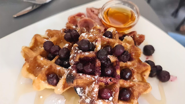 Comentarii opinii despre Red Post Cafe