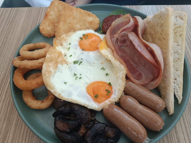 Opinii despre The Coffee Club Riccarton în Christchurch - Hospitality and gastronomy