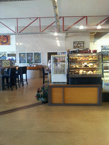 Benedicts Cafe Phone number