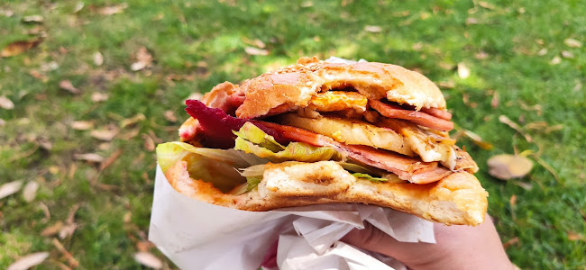 Reviews of Jo's Takeways in Raglan - Hospitality and gastronomy