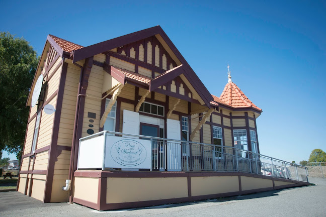 Paris for the Weekend - Kaiapoi