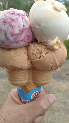 Tip Top Ice Cream Kiosk - Hikurangi