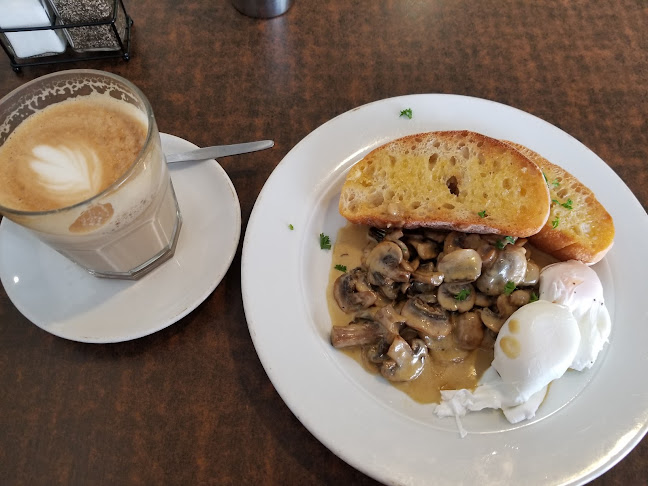 Comentarii opinii despre Lombardi's Cafe