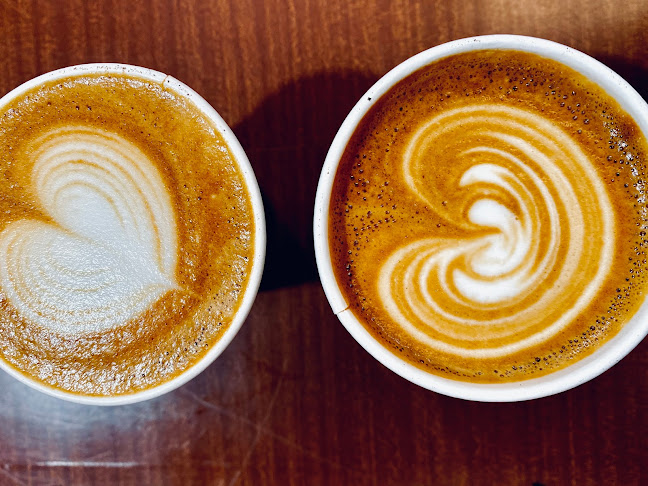 Brown Lightning Bros. Raglan Roast. - Hospitality and gastronomy