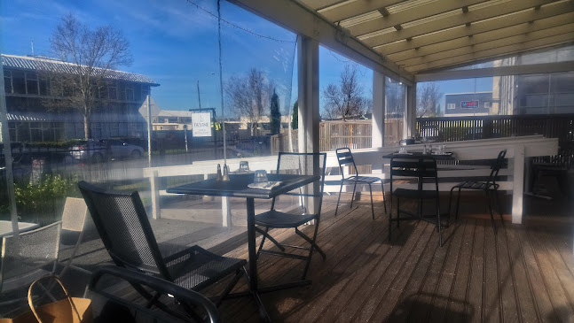 Devine Cafe and Restaurant - Hastings