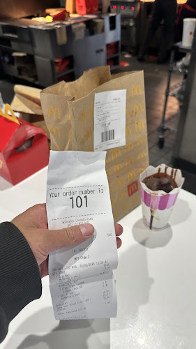 Opinii despre McDonald's Lincoln Road în Auckland - Hospitality and gastronomy