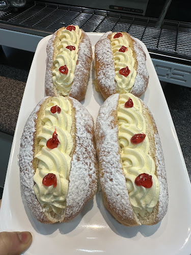 Opinii despre Cambodia Bakery & Cafe în Hastings - Hospitality and gastronomy