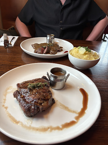 Opinii despre Carlton Bar & Steakhouse în Christchurch - Hospitality and gastronomy