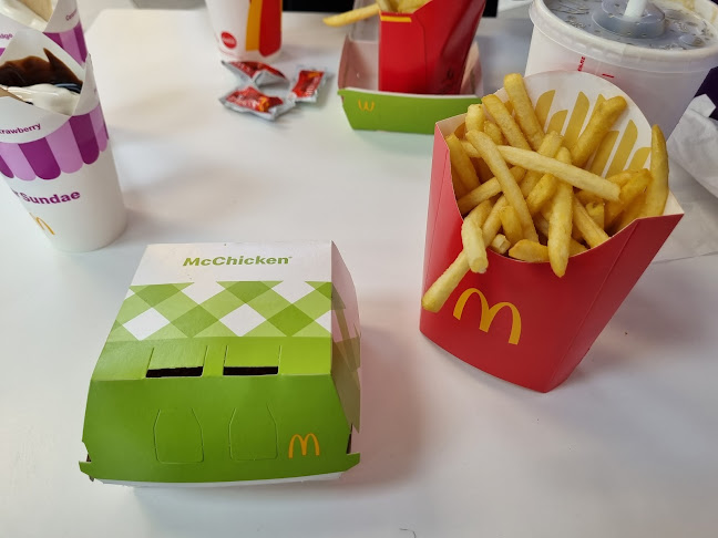 McDonald's Wellsford - Hospitality and gastronomy