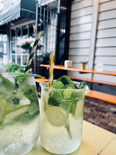 Comentarii opinii despre CrunchTower Desserts&Drinks