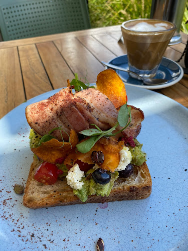 Opinii despre Eddie's Brunch Parlour în Mount Maunganui - Hospitality and gastronomy