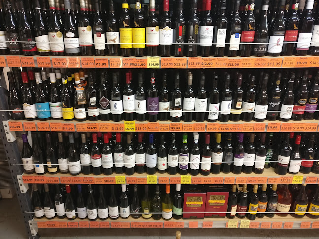 Opinii despre Bulls Liquor Centre în Bulls - Hospitality and gastronomy