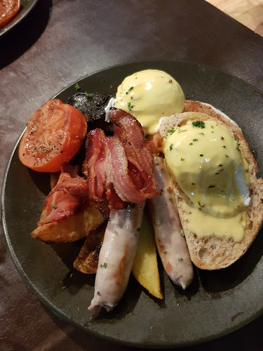 Beach Babylon - Wellington