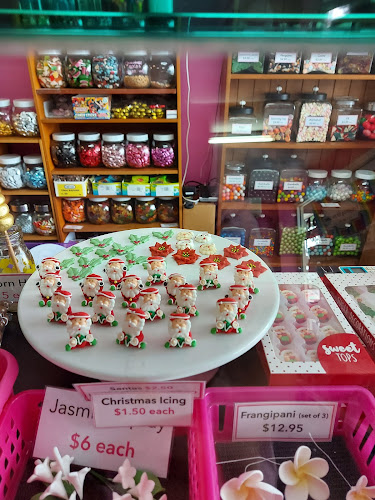 Kiwicakes . Cake Decorating Supplies