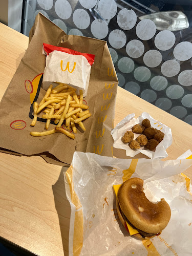 Opinii despre McDonald's Te Atatu North în Auckland - Hospitality and gastronomy