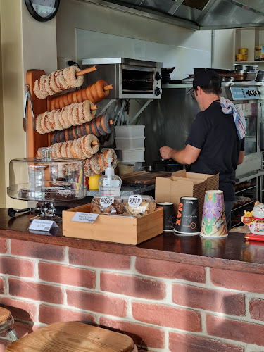 Biggie Bagels - Hospitality and gastronomy