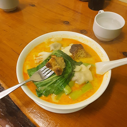 Aunty Mena's Vegetarian Restaurant & Cafe - Hospitality and gastronomy