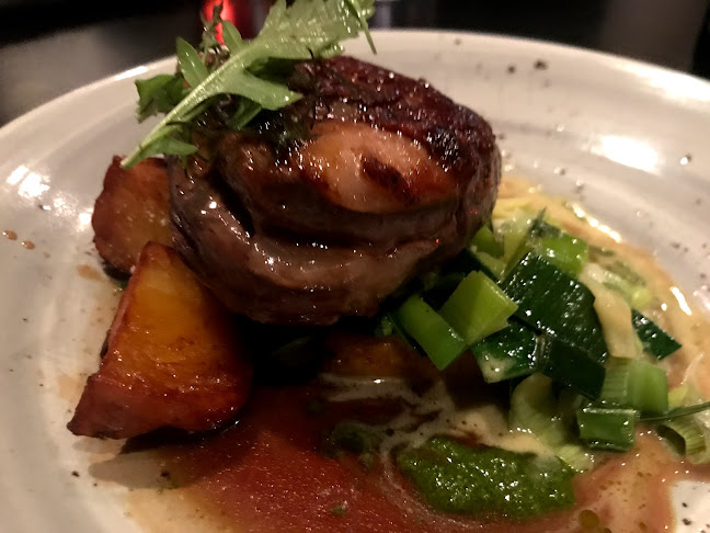 Ussco Bar & Bistro - Hospitality and gastronomy