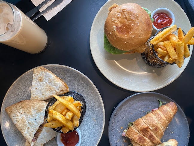 The Coffee Club Meridian Mall - Hospitality and gastronomy