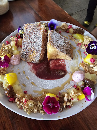 Comentarii opinii despre The General Café