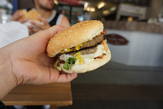 DKs Burger Bar - Hospitality and gastronomy