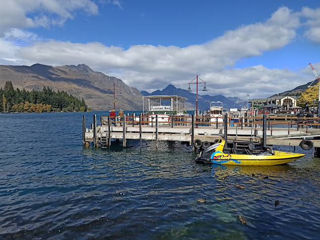 Comentarii opinii despre Perky's - Floating Bar Queenstown