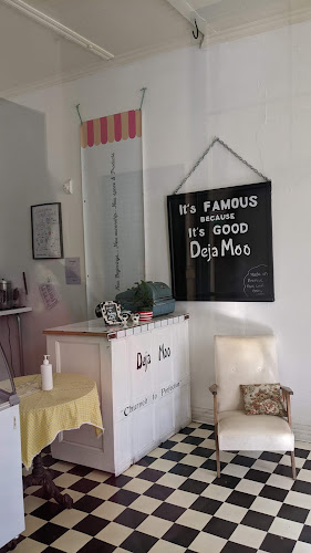 Deja Moo - Hospitality and gastronomy