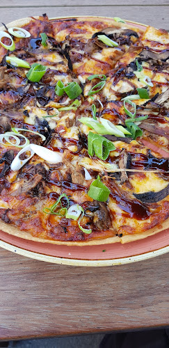 Comentarii opinii despre One Red Dog