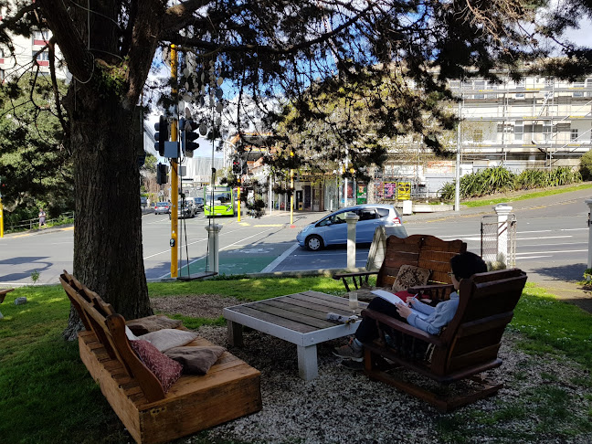 Hum Salon Bohemia Cafe and Community Space