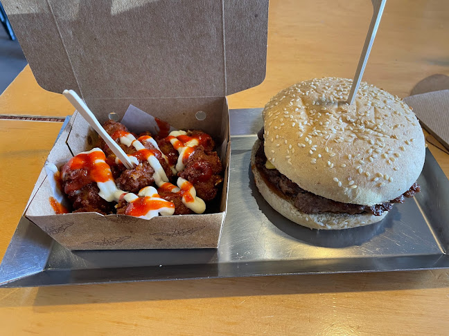 BurgerFuel Henderson - Hospitality and gastronomy