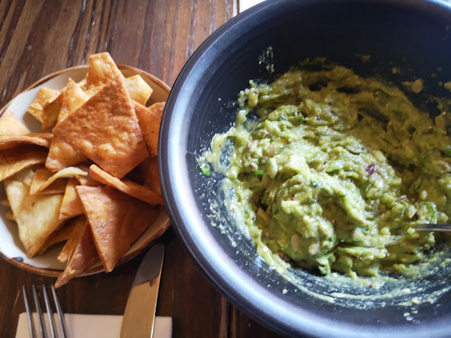 Casa Publica Phone number