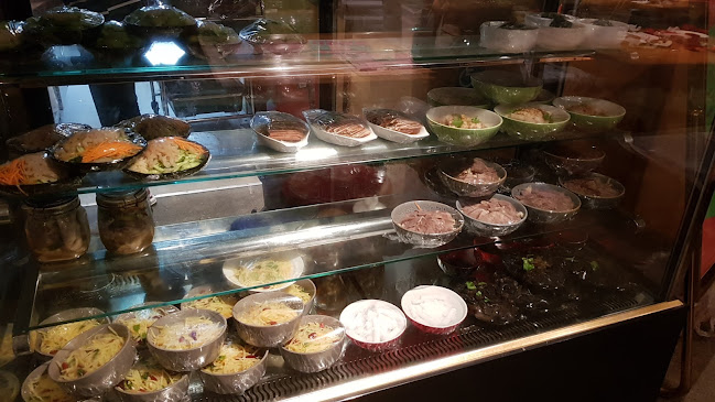 Browns Bay BBQ - Hospitality and gastronomy