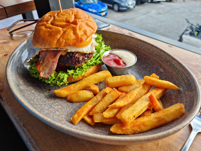 Frankton Arm Tavern - Hospitality and gastronomy