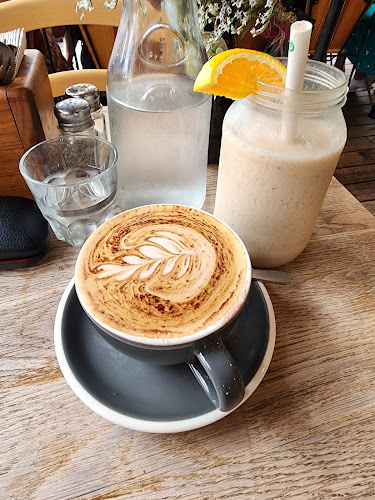 Comentarii opinii despre Toad Hall