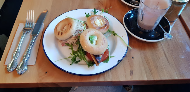 Comentarii opinii despre Goodness Gracious