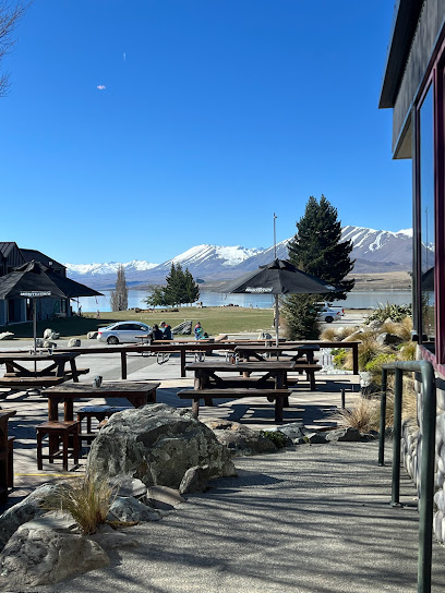 Mackenzies Cafe Bar & Grill