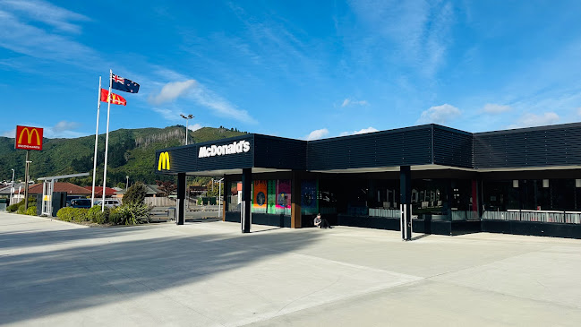 Opinii despre McDonald's Wainuiomata în Lower Hutt - Hospitality and gastronomy