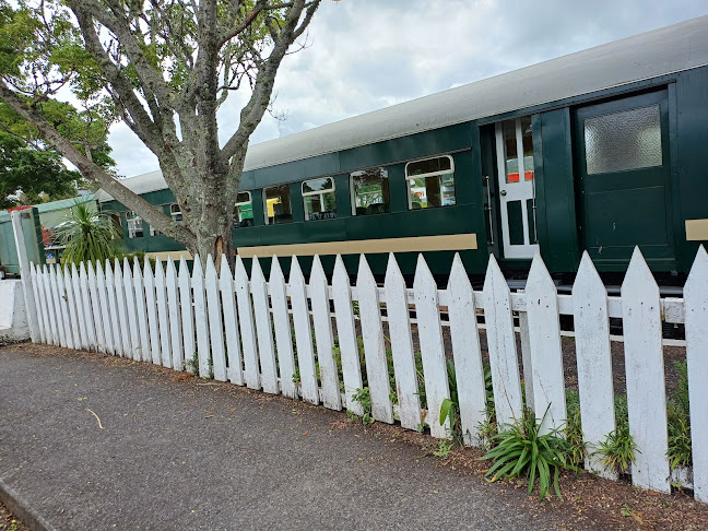 Opinii despre Railway Station Cafe în Kawakawa - Hospitality and gastronomy