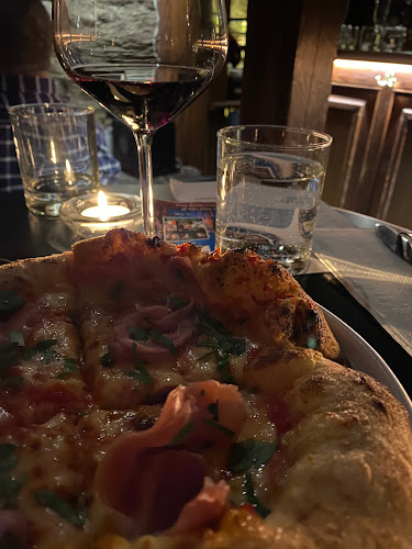 Opinii despre The Blue Door Bar în Arrowtown - Hospitality and gastronomy