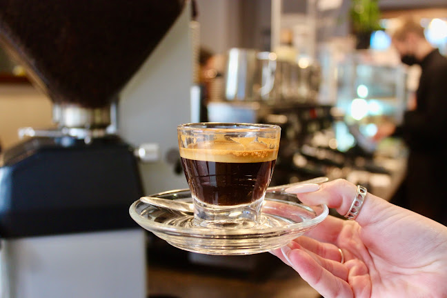 Comentarii opinii despre Cafe Koffee Station