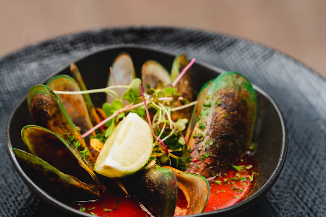 Comentarii opinii despre Momentos By The Lake Restaurant