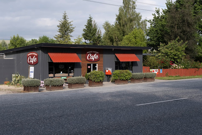 Benger Garden Cafe & Chalets - Hospitality and gastronomy