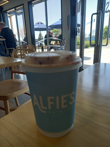 Comentarii opinii despre Alfies Cafe