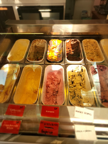 Sumner Ice Cream Parlour & Takeaways - Hospitality and gastronomy