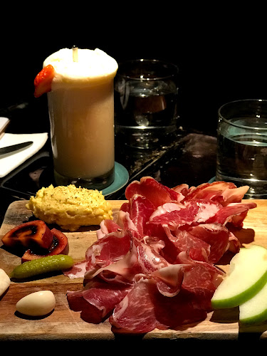 Comentarii opinii despre Caretaker