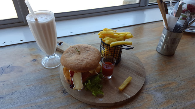 Opinii despre Red Rock Cafe în Pātea - Hospitality and gastronomy