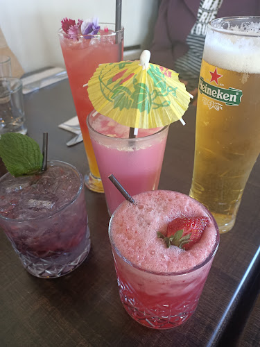 Opinii despre The Jolly Pub & Kitchen Kapiti în Paraparaumu Beach - Hospitality and gastronomy