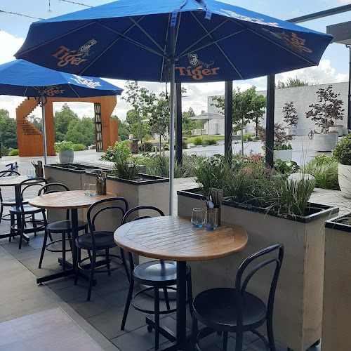 River Bank Lane Shop 8/298 Victoria Street, Hamilton Central, Hamilton 3204, New Zealand