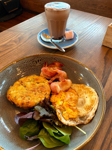 Sierra Coffee Beachlands - Hospitality and gastronomy