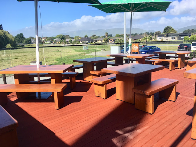 The Jolly Pub & Kitchen Kapiti